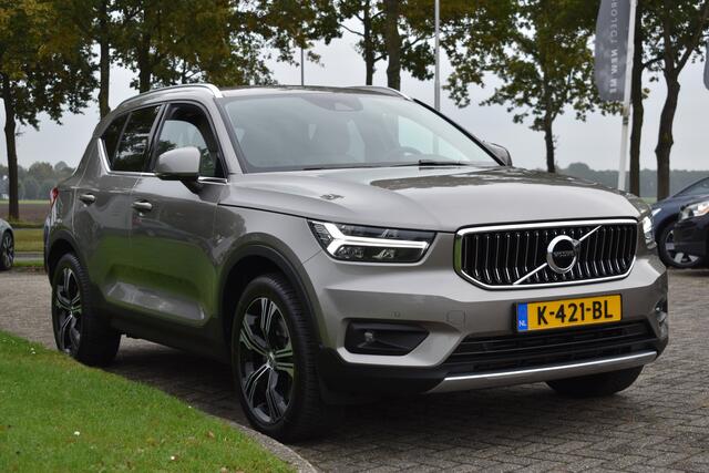Volvo XC40 T5 262PK Plug-in Hybrid Inscription | Trekhaak | 1e eigenaar | BLIS | ACC | Leer | Camera | 19"LMV | Stoelverwarming