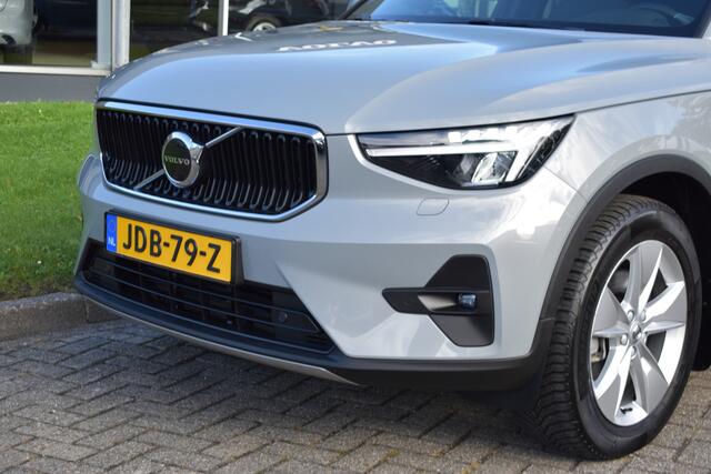 Volvo XC40 B4 211PK Automaat Core ACC | Trekhaak | Blis | All season | Camera | Stoelverwarming | Stuurverwarming