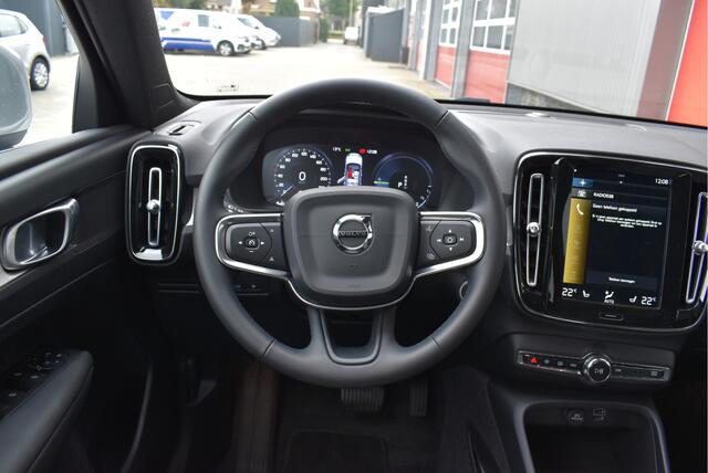 Volvo XC40 1.5 T5 Recharge Inscription Expression Cruise, Camera, Stuur/Stoelverwarming, Keyless