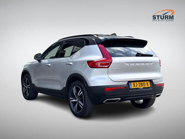 Volvo XC40 2.0 T4 R-Design NL-Auto, Veel Opties! | Trekhaak Uitklapbaar | Panoramadak | Stuur- + Stoelverwarming | Geheugenstoel | Blind Spot | All Season Banden | Rijklaarprijs!