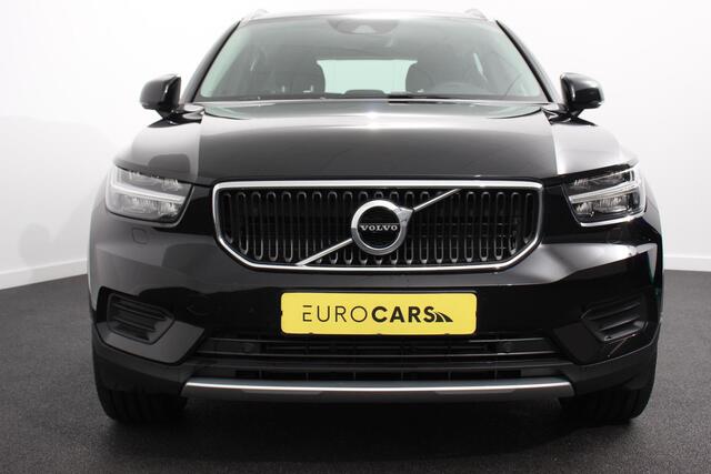 Volvo XC40 1.5 T3 163 pk Automaat Momentum | Navigatie | Apple Carplay / Android Auto | Parkeersensor achter | Adaptive Cruise Control | Virtual Cockpit | Stoelverwarming | LED kop- en mistlampen | Sensus Connect met High Performance Sound | Inductielader | Lane Ass