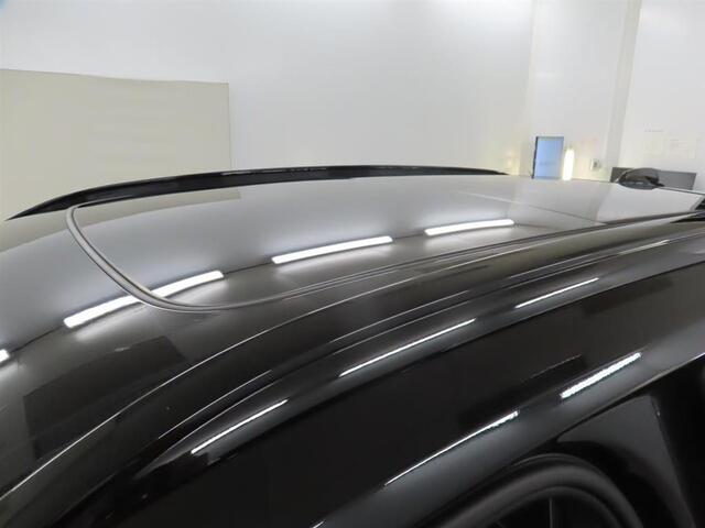 Volvo XC40 Single Motor Extended Range Ultimate 82 kWh | Trekhaak | Harman/Kardon Premium audio | Google auto | Panoramadak | Adaptieve cruise control | verwarmde voorstoelen | Privacy glass |