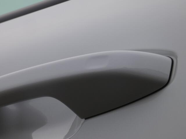 Volvo XC40 2.0 T5 AWD R-Design | Panoramadak | Harman/Kardon | Pilot Assist | Org. NL