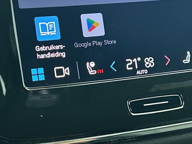 Volvo XC40 2.0 B4 Plus Dark