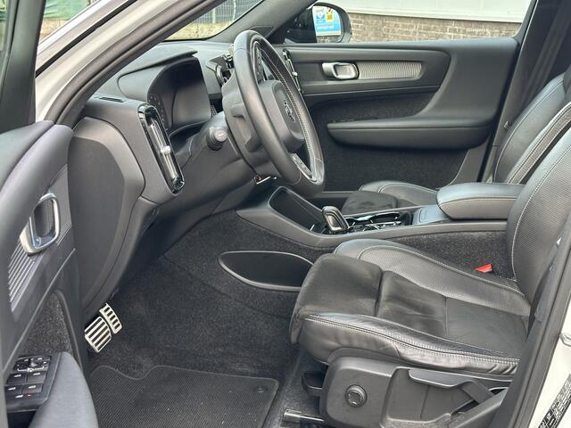 Volvo XC40 2.0 T4 AWD R-Design | Panoroma | 1. Eigenaar | Dealer onderhouden | Parelmoer Interesse, Proefrit? Bel of app met: 06-24 28 28 42