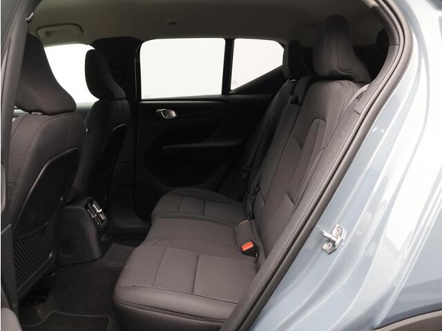 Volvo XC40 T5 Recharge R-Design / Trekhaak / Adapt. cruise / Elektr. bed. stoelen / Full led / Keyless / Stoel+stuurwielverwarming