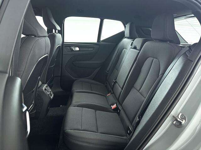 Volvo XC40 Single Motor Extended Range Plus 82 kWh | Parkeercamera | Stoel- en Stuurverwarming | Trekhaak