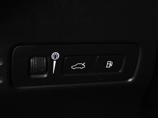 Volvo XC40 1.5 T5 Recharge Inscription | WORDT VERWACHT| Panoramadak | R-Design | PHEV | Lounge Pack|