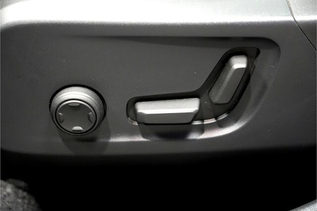 Volvo XC40 1.5 T5 Plug-in Hybrid 193kW/262pk DCT7 Ultimate Bright FACELIFT! PANORAMADAK + HARMAN/KARDON + ADAPT.CRUISE + PILOT ASSIST + NAVI SENSUS + BLIS + LANE ASSIST + EL.STOELEN + STOEL-&STUURVERWARMING + CAMERA + KEYLESS + PARKSENSOREN V&A + 19" LM-VELGEN!!