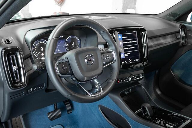 Volvo XC40 T4 Recharge Inscription | Panoramadak | 360° Parkeercamera | Parkeersensoren voor + achter | Navigatie | Stoelverwarming | Navigatie | Lichtmetalen velgen | BLIS | Adaptive Cruise Control | Dealeronderhouden