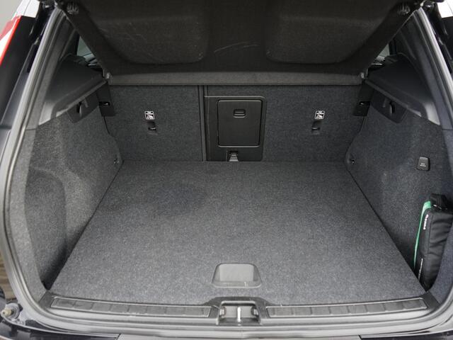 Volvo XC40 1.5 T5 Recharge R-Design Dealer onderh. / 1ste eigenaar / 360 Camera / 20'' LM velgen / Harman-Kardon / Elek. stoelen / Keyless / Blind spot