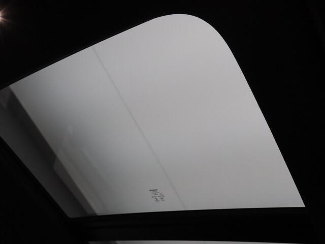 Volvo XC40 130pk T2 Business Pro Automaat Camera | Adapt. Cruise | Parkeersens. v+a | Stoel-/stuurverw. | Panoramadak