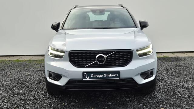 Volvo XC40 1.5 T5 Recharge R-Design 19" Wielen - Trekhaak - Harman Kardon Audio - Climate - Two Tone - Camera achter