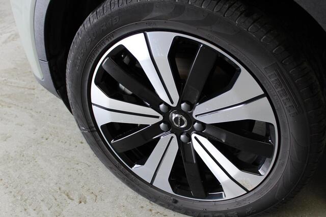 Volvo XC40 Recharge Plus 70 kWh | 19'LMV | CLIMA | DODE-HOEK | DAB | STOEL+STUUR/VERW | CARPLAY | E-KLEP |