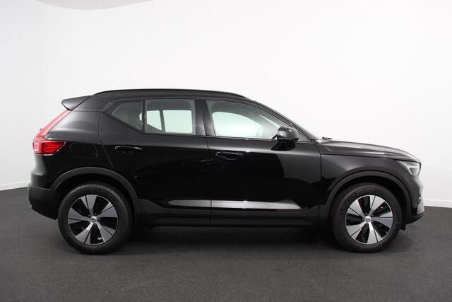 Volvo XC40 1.5 T5 Plug-in hybrid Plus Dark Navigatie Climate Control Adaptive Cruise Control 18"LMV Parkeer sensoren Dab Led