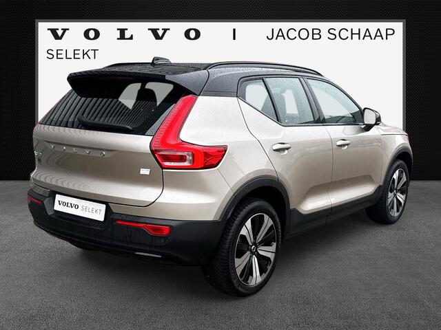 Volvo XC40 Recharge Core 70 kWh / Apple Carplay/Android Auto / 19" Velgen / Achteruitrijcamera /