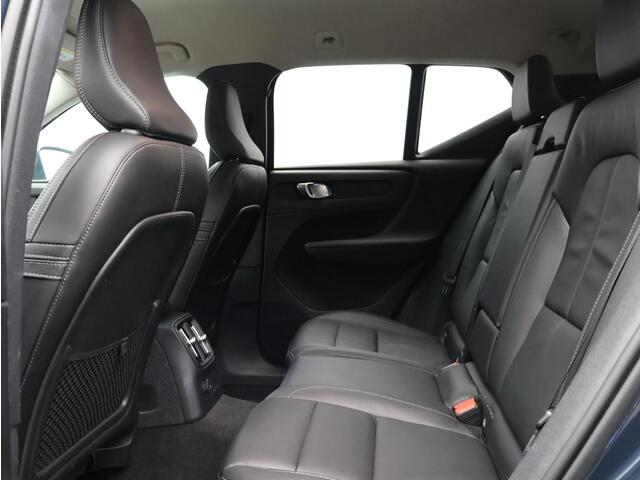 Volvo XC40 T4 Recharge Inscription / Trekhaak / Stoel+stuurwielverwarming / 19" / Privacy glass