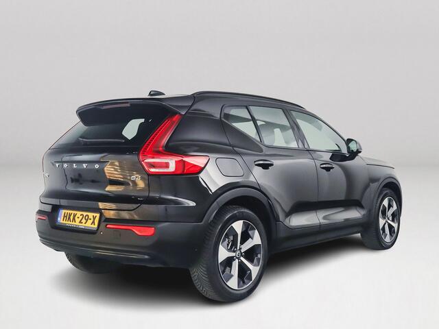 Volvo XC40 B4 Plus Dark | Parkeercamera | Stoel- en Stuurverwarming | Harman Kardon | Trekhaak