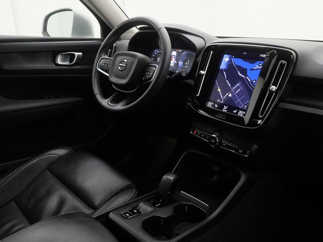 Volvo XC40 1.5 T4 Plug-in hybrid Core Bright | CAMERA | KEYLESS | STOEL- EN STUURVERW.