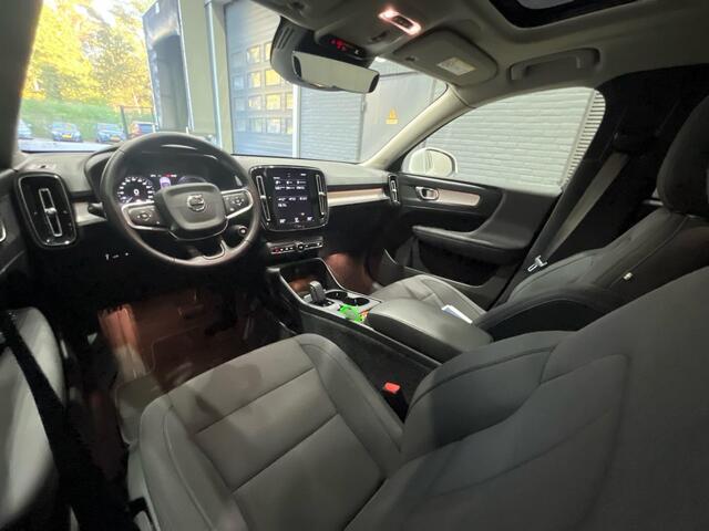 Volvo XC40 T5 Recharge Inscription Expr. | Panoramadak | 19 Inch | Keyless | Apple Carplay | Getint Glas