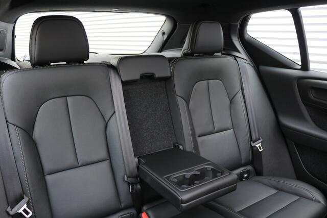 Volvo XC40 2.0 T5 AWD R-Design 248PK (Panoramadak Sportleder/Memory Carplay ACC Blis HarmanKardon Camera Keyless Standkachel Full-Led Trekhaak Pdc V+A)