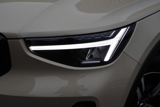 Volvo XC40 2.0 B4 Plus Dark l Trekhaak l Harman Kardon l ACC l