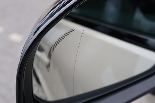 Volvo XC40 2.0 B4 Plus Dark l Trekhaak l Harman Kardon l ACC l