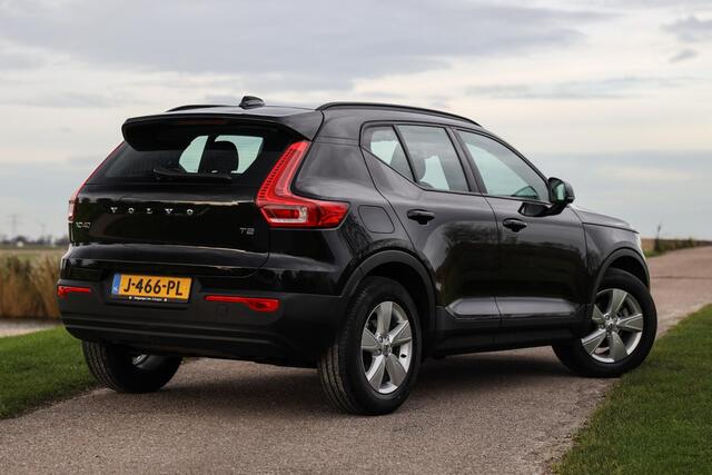 Volvo XC40 1.5 T2 Momentum Core ? LED ? Carplay ? Camera