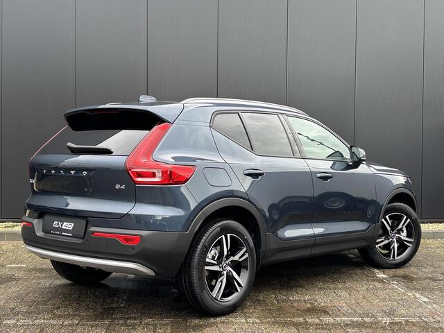 Volvo XC40 2.0 B4 Core Business Edition / 18 inch / Stoelverwarming / Elek. achterklep / Getinte ramen /