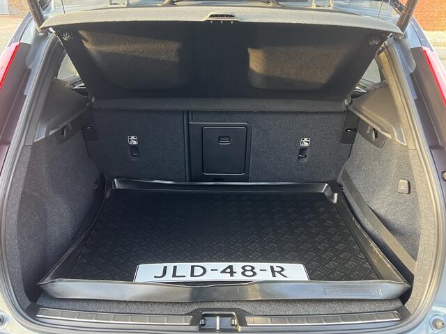 Volvo XC40 1.5 T5 Recharge 262 pk R-Design Panodak Trekhaak Vol Leder ACC Pilot Assist 20 Inch Velgen Elek.Stoel Full Led Blis Standkachel Carplay Plug in Hybride Vol Opties !