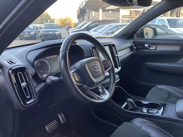 Volvo XC40 2.0 T4 R-Design Harman Kardon , Navi , Camera
