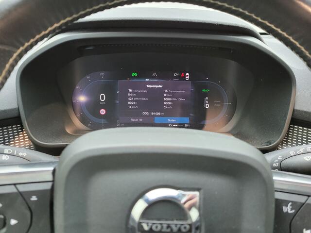 Volvo XC40 Recharge P8 AWD R-Design | Panorama | Warmtepomp | Leder | trekhaak |*