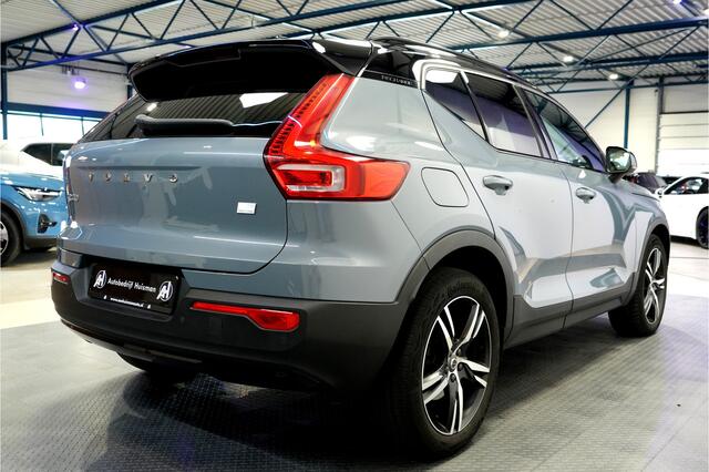 Volvo XC40 1.5 T5 193kW/262pk DCT7 Recharge R-Design HARMAN/KARDON + EL.TREKHAAK + LEER/ALCANTARA + EL.STOEL MET MEMORY + CRUISE + LANE ASSIST + NAVI SENSUS + KEYLESS ENTRY&GO + CAMERA + PARKSENSOREN V&A + 19" LM-VELGEN!!