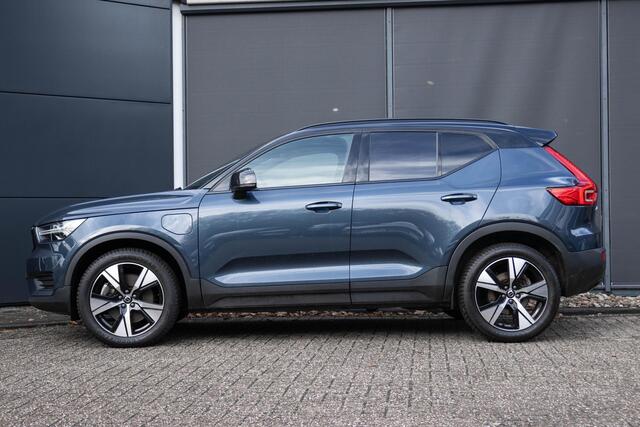 Volvo XC40 T5 Recharge R-Design | Panoramisch schuif-/kanteldak | Elektrisch verstelbare voorstoelen | 360 graden Camera | All Season banden | Harman Kardon Premium audio| Apple Carplay |