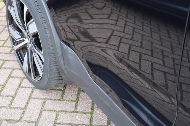 Volvo XC40 Recharge Pro | Origineel NL | Dealer Onderhouden | Panoramadak | 360° Camera | Harman/Kardon | ACC |