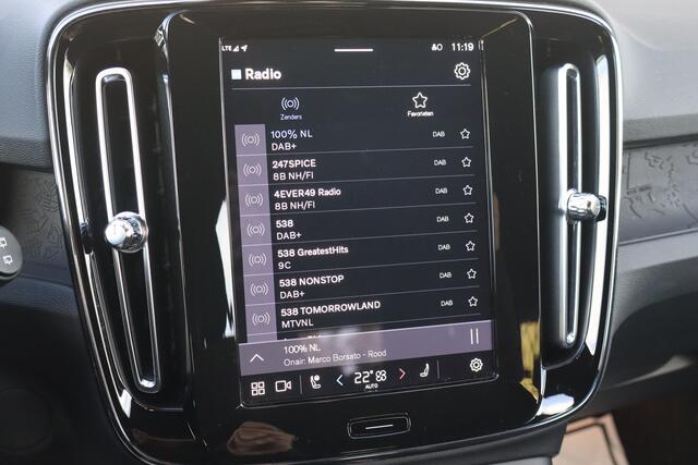 Volvo XC40 Recharge Core 70 kWh NL-Auto!! Stuur+Stoelverw. I Camera I Carplay