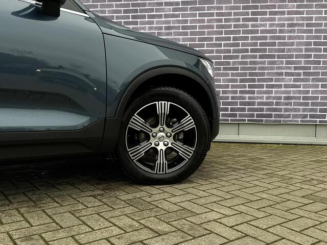 Volvo XC40 1.5 T3 Inscription | Trekhaak | Panoramisch Schuif-/kanteldak | Memory | Camera | Parkeersensoren | Leer | Stoelverwarming |