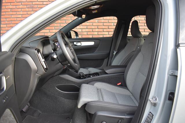 Volvo XC40 B4 211PK Automaat Plus Dark | Trekhaak |