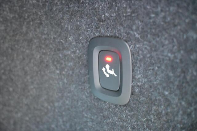 Volvo XC40 Recharge Twin Pro | 408 PK | TREKHAAK | STUUR/STOELVERWARMING | SCHUIF/KANTELDAK | HARMAN/KARDON | LEDER | 360 CAMERA | NAVI | ADAPT. CRUISE CONTROL | CIMATE CONTROL | PDC | LMV