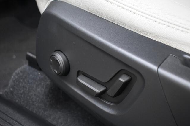 Volvo XC40 T4 190PK Automaat Inscription | IntelliSafe Pro Line | Harman/Kardon | Trekhaak | Scandinavian Line |