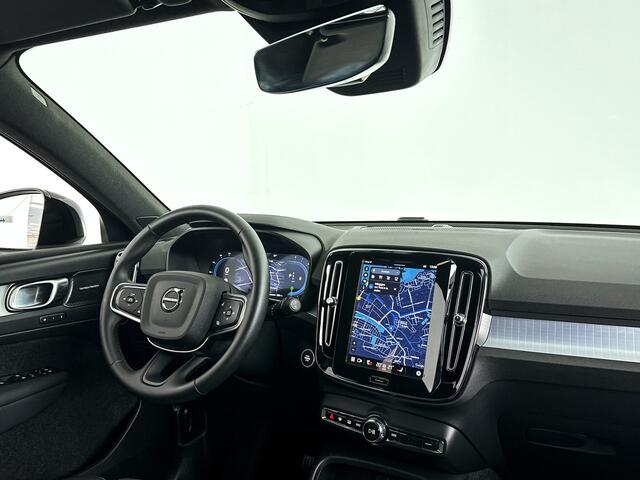 Volvo XC40 B4 Plus Dark | Parkeercamera | Stoel- en Stuurverwarming | Harman Kardon | Trekhaak