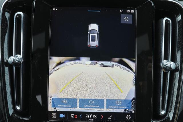 Volvo XC40 Recharge Twin Plus 82 kWh - IntelliSafe Assist & Surround - Parkeercamera achter - Verwarmde voorstoelen & stuur - Parkeersensoren voor & achter - Draadloze tel. lader - Warmtepomp - Extra getint glas - Elektr. inklapbare trekhaak - 19' LMV