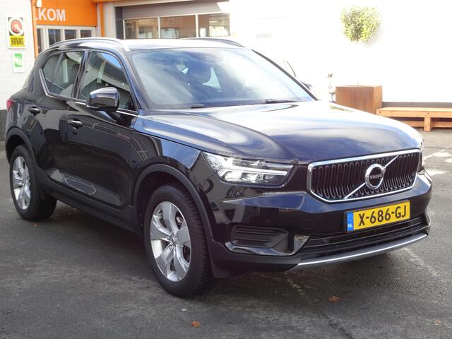 Volvo XC40 1.5 T3 Momentum Automatische airco, navigatie, stoelverwarming, trekhaak, licht metalen velgen, automaat, enz.
