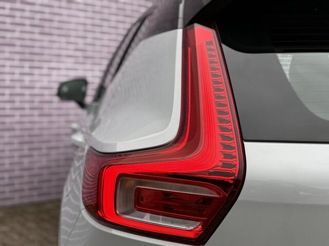 Volvo XC40 Recharge P8 AWD R-Design | Memory | Camera | Warmte Pomp | Stoel + Stuur verwarming |
