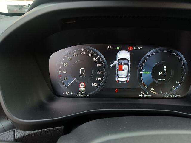 Volvo XC40 1.5 T4 Plug-in hybrid Ultimate Dark, trekhaak, H&K