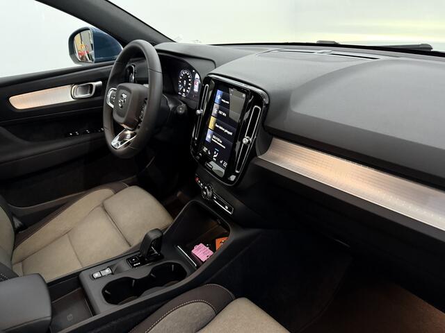 Volvo XC40 1.5 T4 Plug-in hybrid Plus Dark Camera, Navi, Stoelverwarming, Keyless start, Elektrische achterklep, Virtual desk, Cruise control adaptief