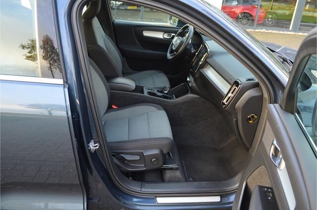 Volvo XC40 1.5 T4 Recharge Inscription Adap.Cruise | Standverwarming | 1800kg trekgewicht!