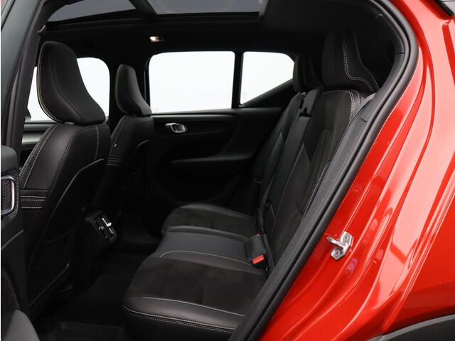 Volvo XC40 2.0 B4 R-Design / Pan. dak / Harman Kardon / Elektr. bed. stoelen / 360 camera / Standkachel / Stoel+stuur+achterbankverwarming / Full LED