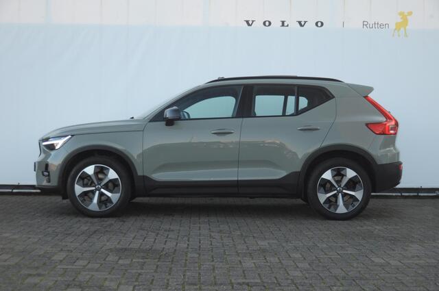 Volvo XC40 B3 163PK Automaat Ultimate Dark / Panoramadak / Adaptive cruise control / Elektrische stoelen / Harman Kardon audio / Pilot assist / BLIS / Stoel en stuur verwarming / Elektrische achterklep / Parkeersensoren met camera / Google infotainment