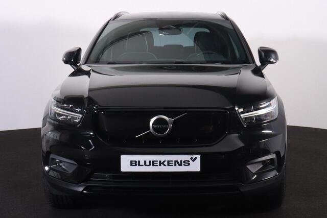 Volvo XC40 Recharge P8 AWD R-Design - IntelliSafe Assist & Surround - Parkeercamera achter - Parkeersensoren voor & achter - Verwarmde voorstoelen & stuur - Warmtepomp - 19' LMV